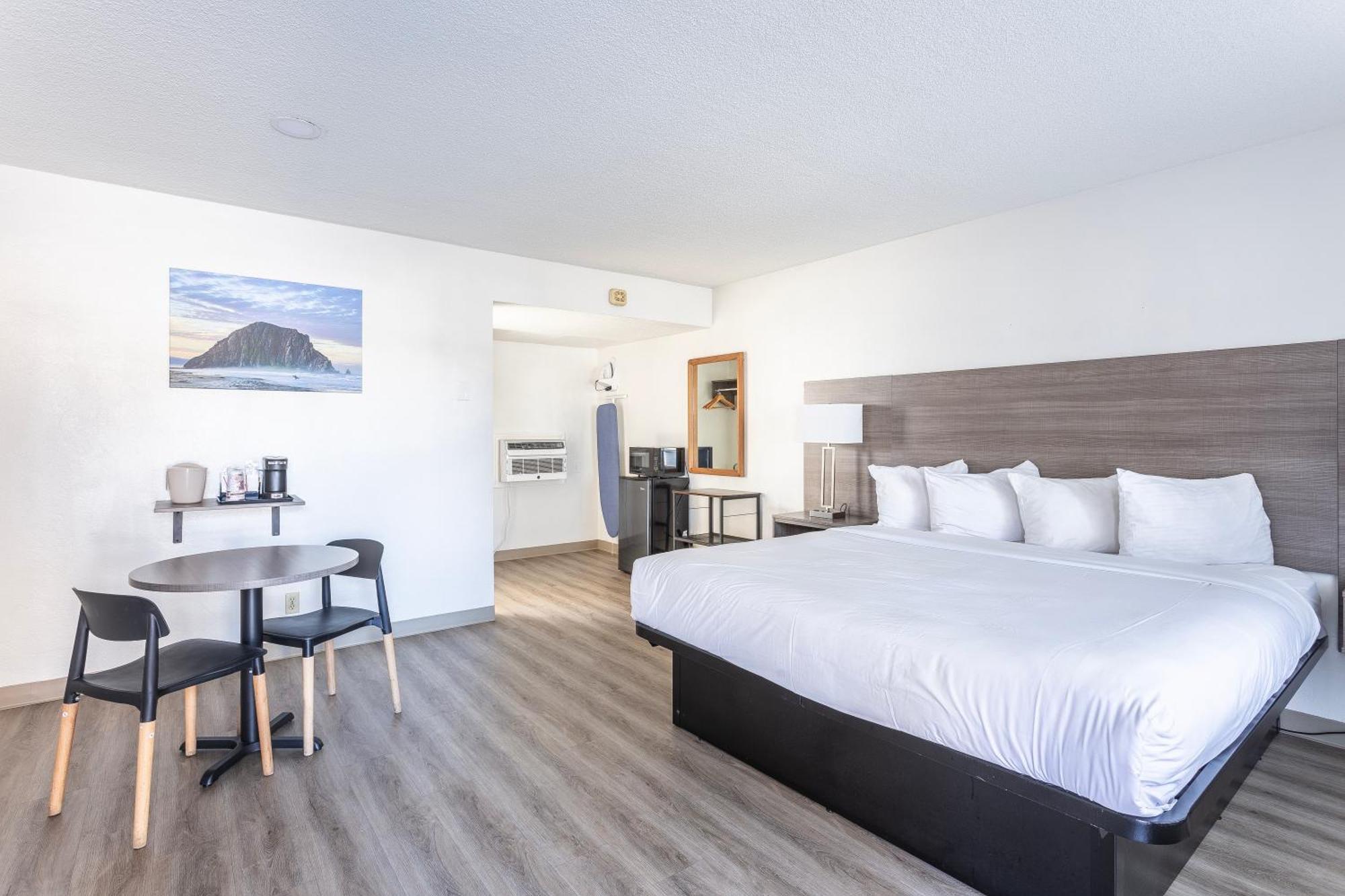 מורו ביי Coastal Breeze Inn מראה חיצוני תמונה