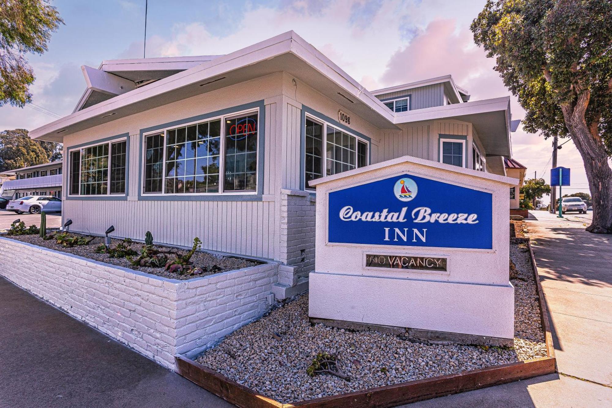 מורו ביי Coastal Breeze Inn מראה חיצוני תמונה